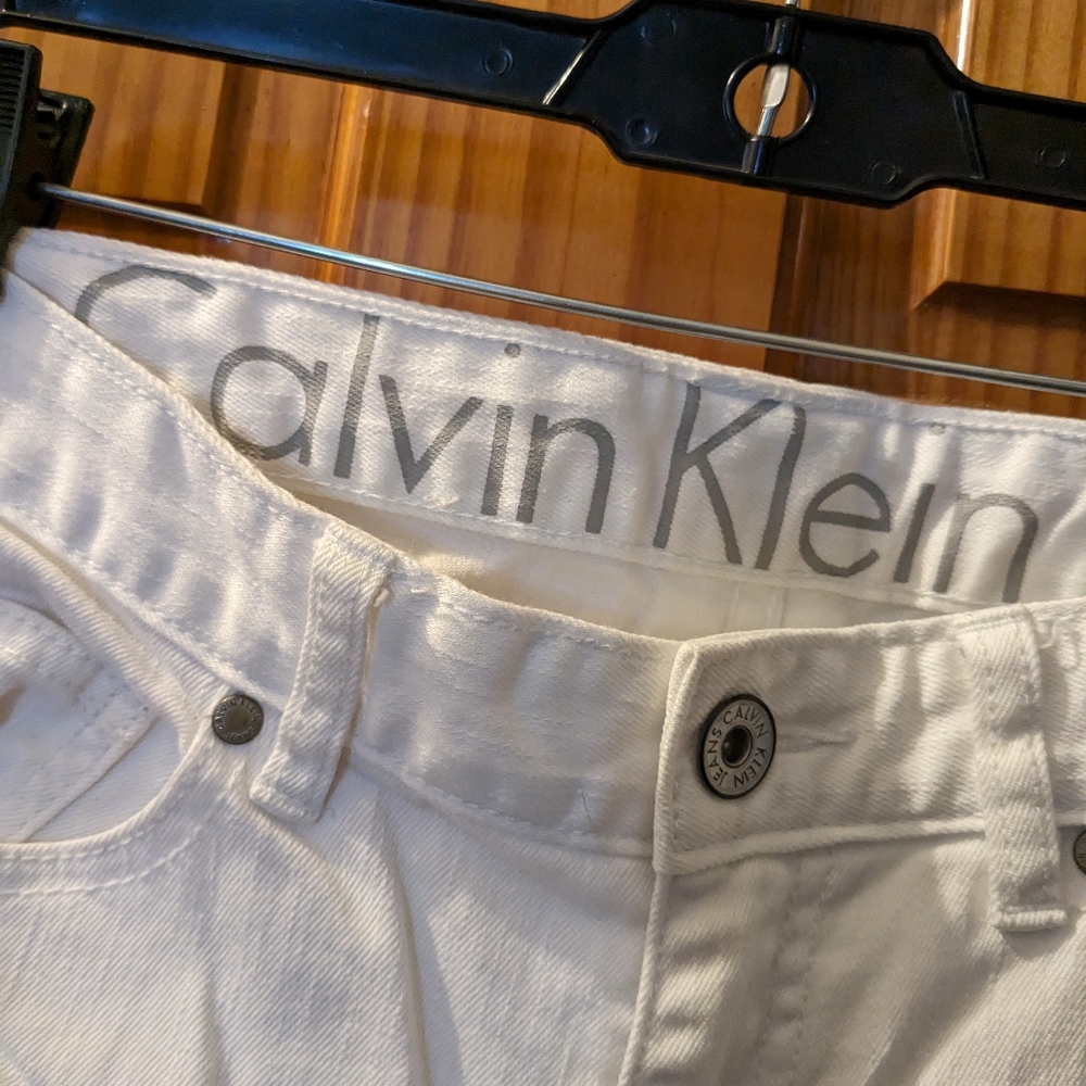 Calvin Klein jean capris, size 6/ 28